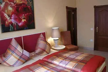 Geraeumiges Ferienhaus Mit Gehobener Ausstattung Guía de Isora Сasa de vacaciones