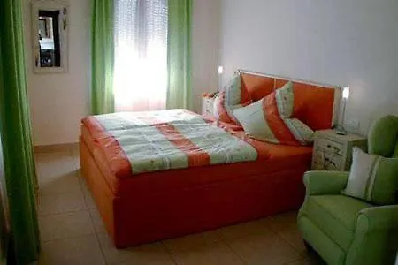 Geraeumiges Ferienhaus Mit Gehobener Ausstattung Guía de Isora Spanien