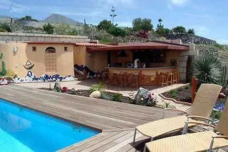 Geraeumiges Ferienhaus Mit Gehobener Ausstattung Guía de Isora