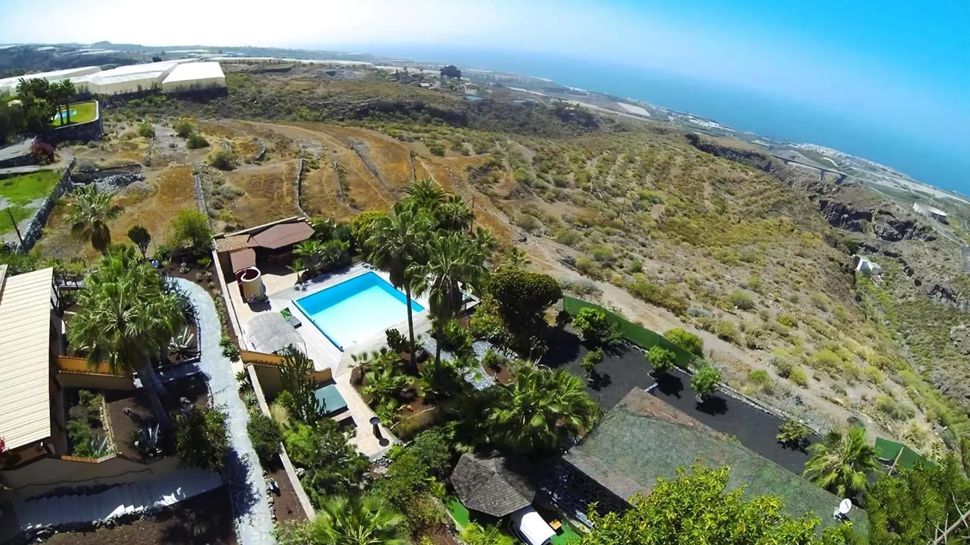 Geraeumiges Ferienhaus Mit Gehobener Ausstattung Guía de Isora Сasa de vacaciones