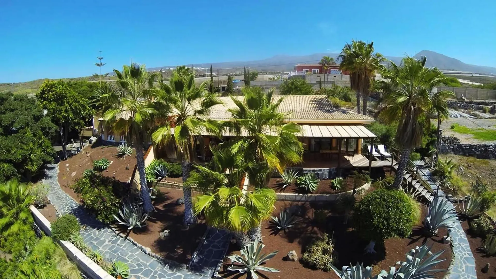 Geraeumiges Ferienhaus Mit Gehobener Ausstattung Guía de Isora Spanien